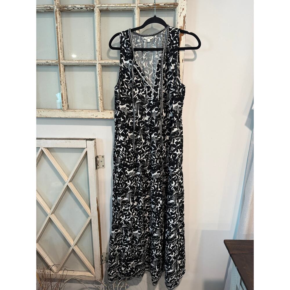 Max Studio size large black & white maxi dress